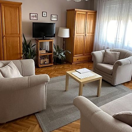 Apartman Rada 피로트 외부 사진