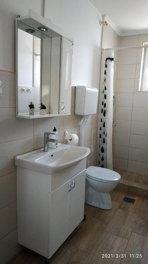 Apartman Rada 피로트 외부 사진