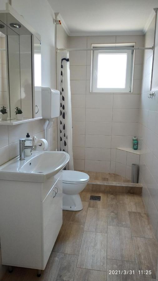 Apartman Rada 피로트 외부 사진