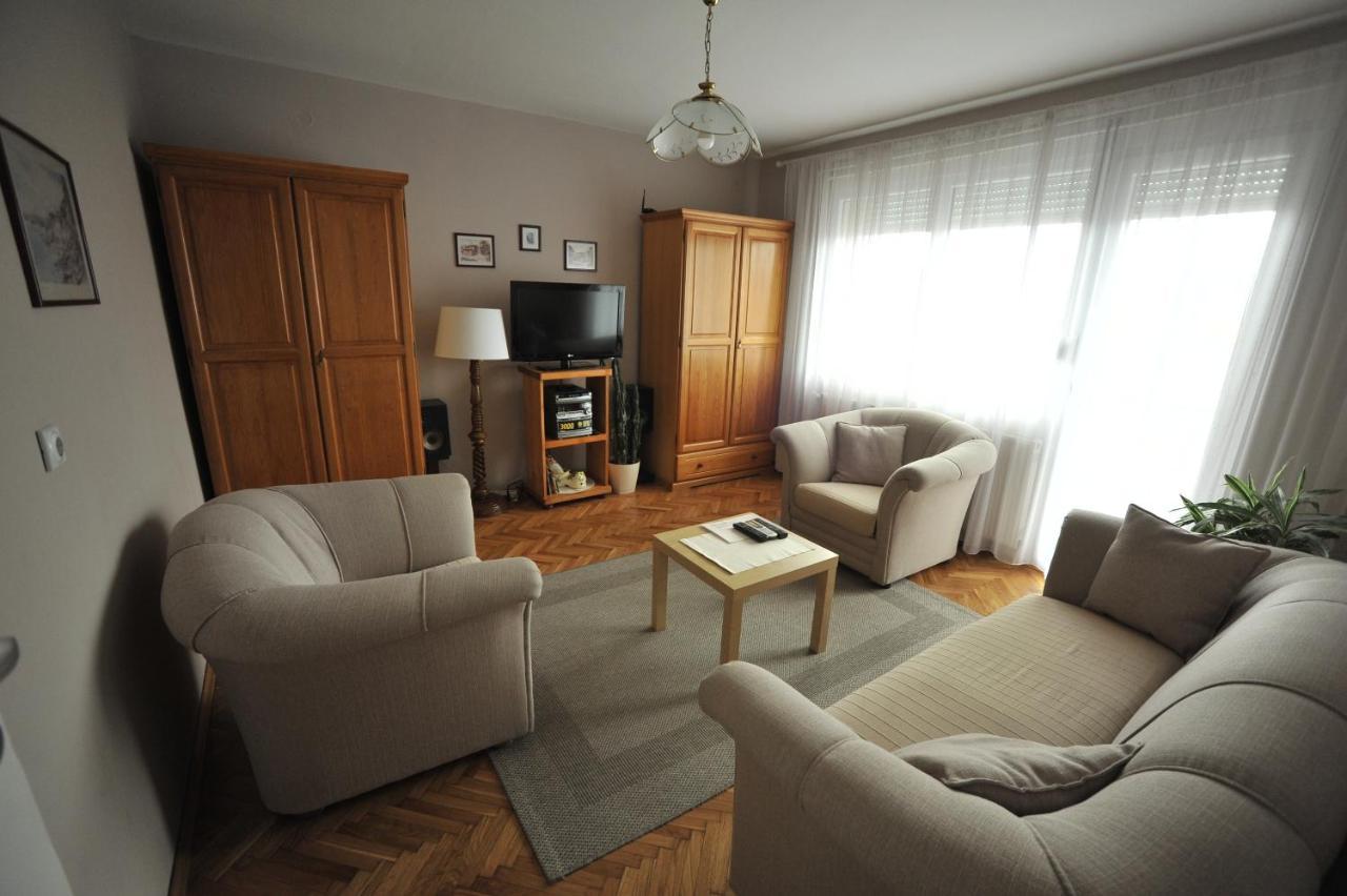 Apartman Rada 피로트 외부 사진